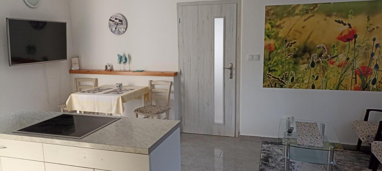 Apartman Gutino Ческа-Тржебова Екстер'єр фото
